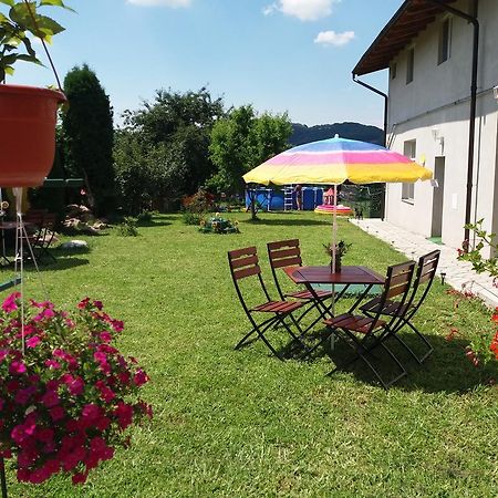 Casa Ariana Hotel Curtea De Arges Exterior photo
