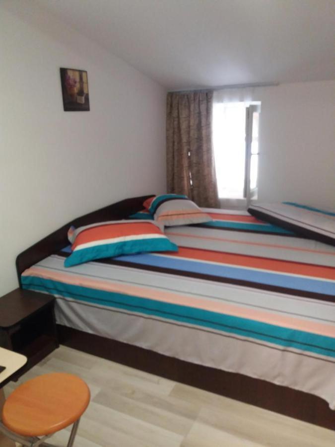 Casa Ariana Hotel Curtea De Arges Exterior photo